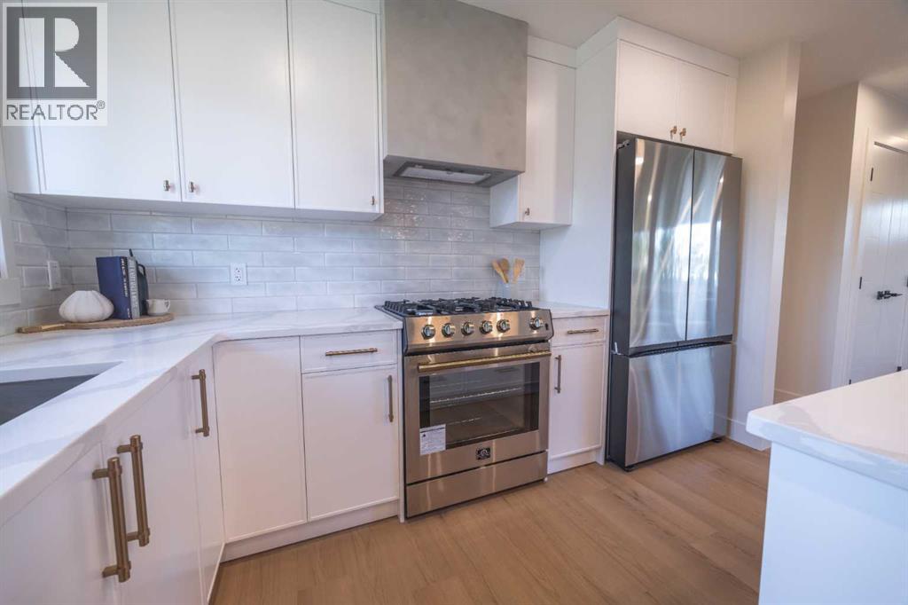 Single Family House Bungalow for Sale in  Hoover Place SW Haysboro Calgary 