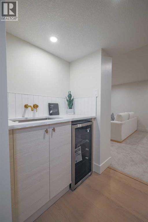 Single Family House Bungalow for Sale in  Hoover Place SW Haysboro Calgary 