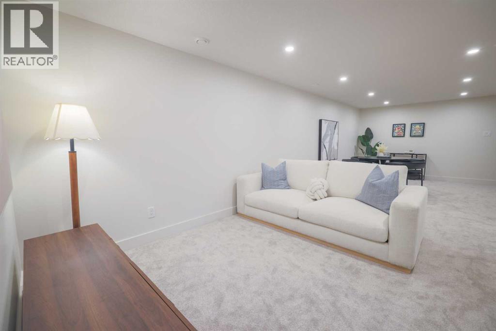 Single Family House Bungalow for Sale in  Hoover Place SW Haysboro Calgary 