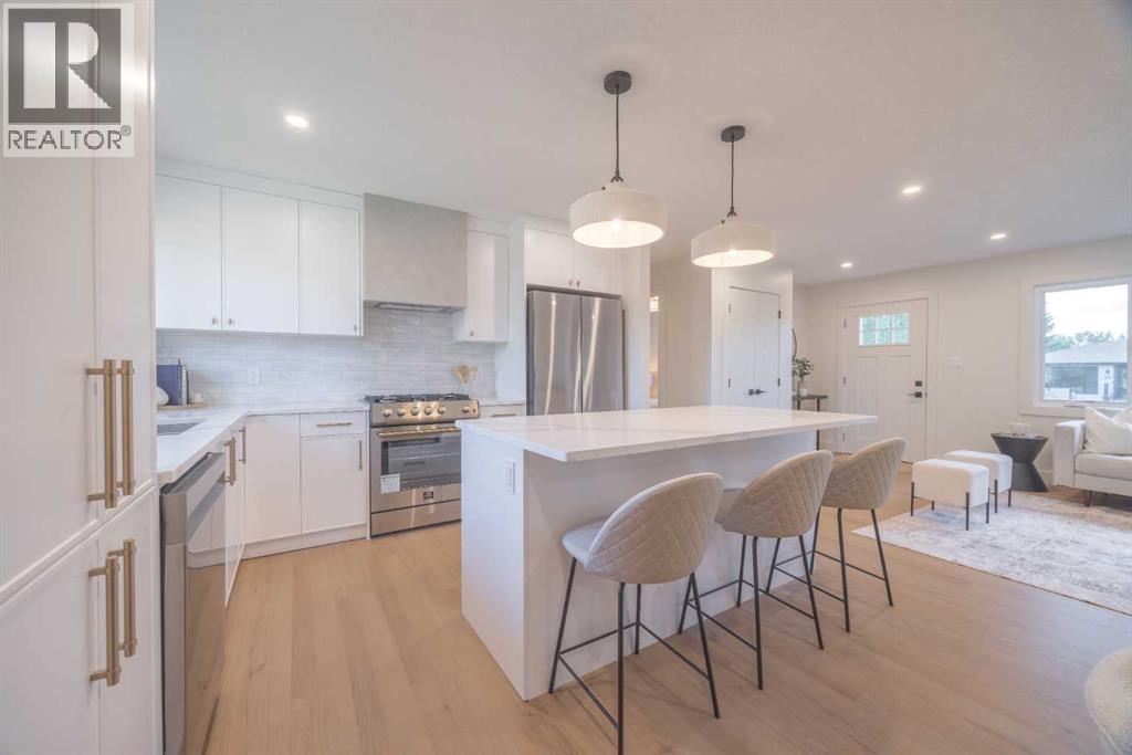 Single Family House Bungalow for Sale in  Hoover Place SW Haysboro Calgary 