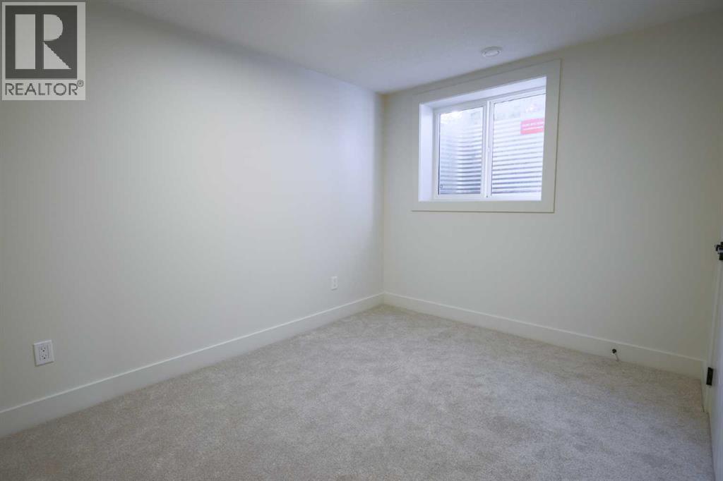Single Family House Bungalow for Sale in  Hoover Place SW Haysboro Calgary 