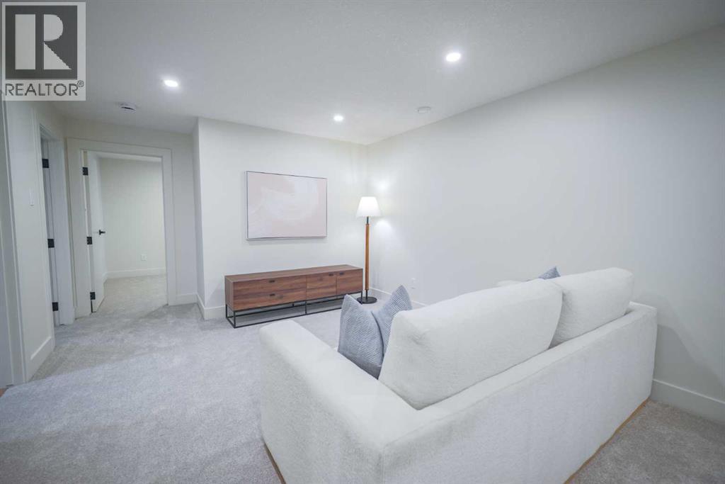 Single Family House Bungalow for Sale in  Hoover Place SW Haysboro Calgary 