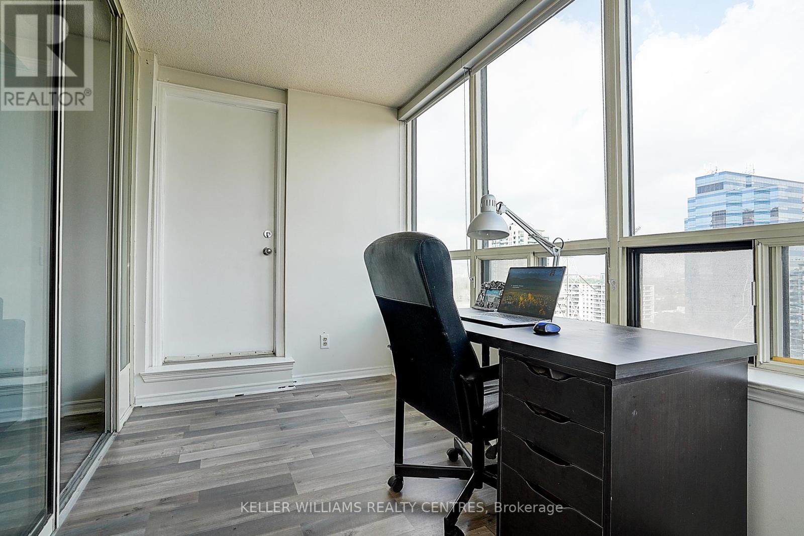 Photo 8 of 1511 7 Bishop Avenue, Toronto ON