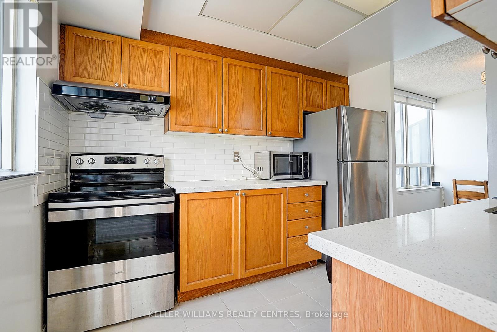 Photo 16 of 1511 7 Bishop Avenue, Toronto ON