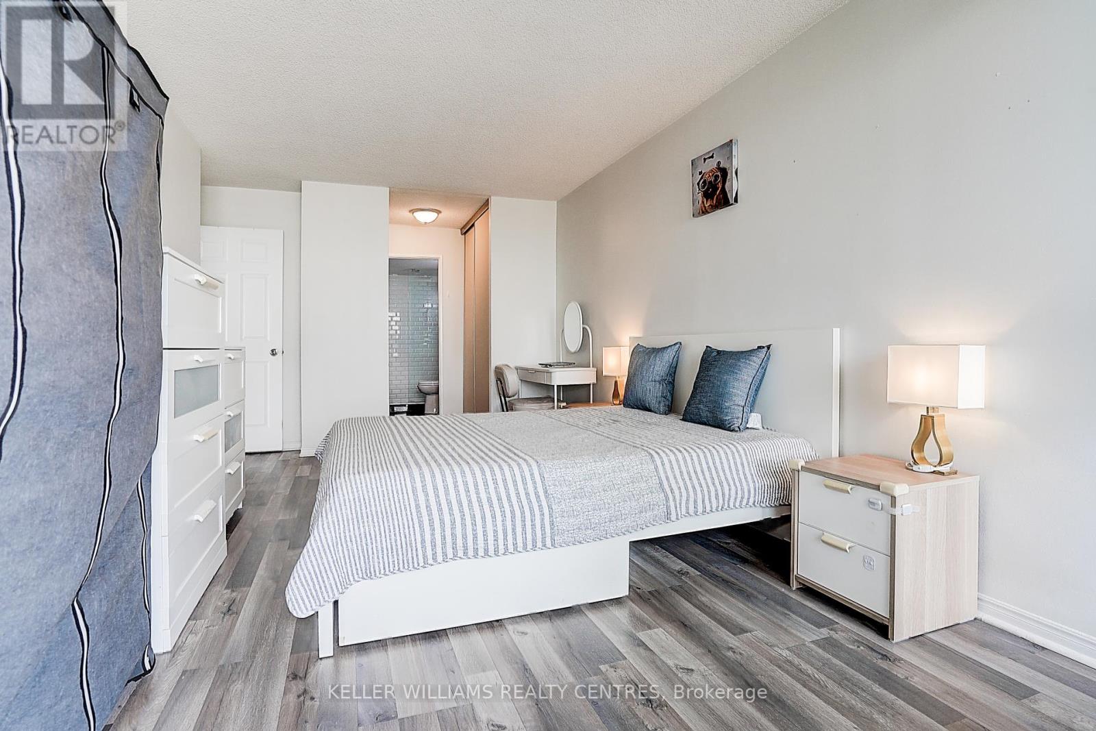 Photo 5 of 1511 7 Bishop Avenue, Toronto ON