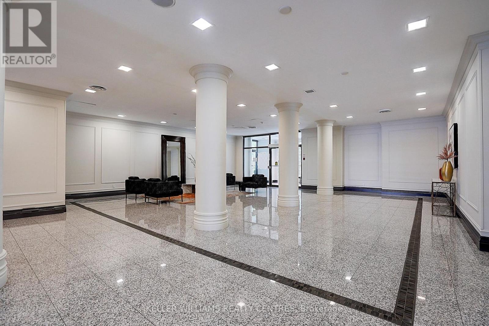 Photo 12 of 1511 7 Bishop Avenue, Toronto ON