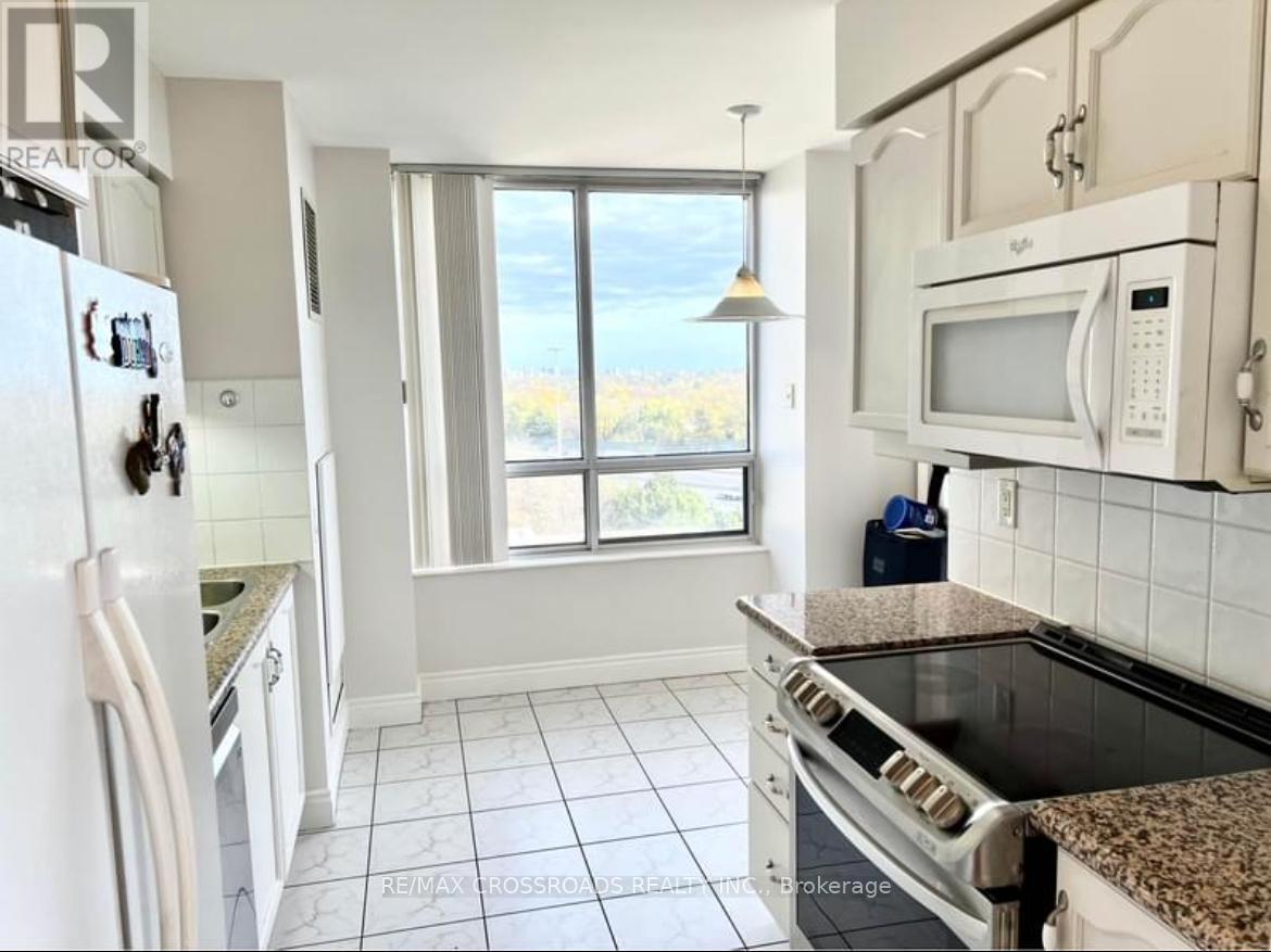 Photo 9 of 807 78 Harrison Garden Boulevard, Toronto ON