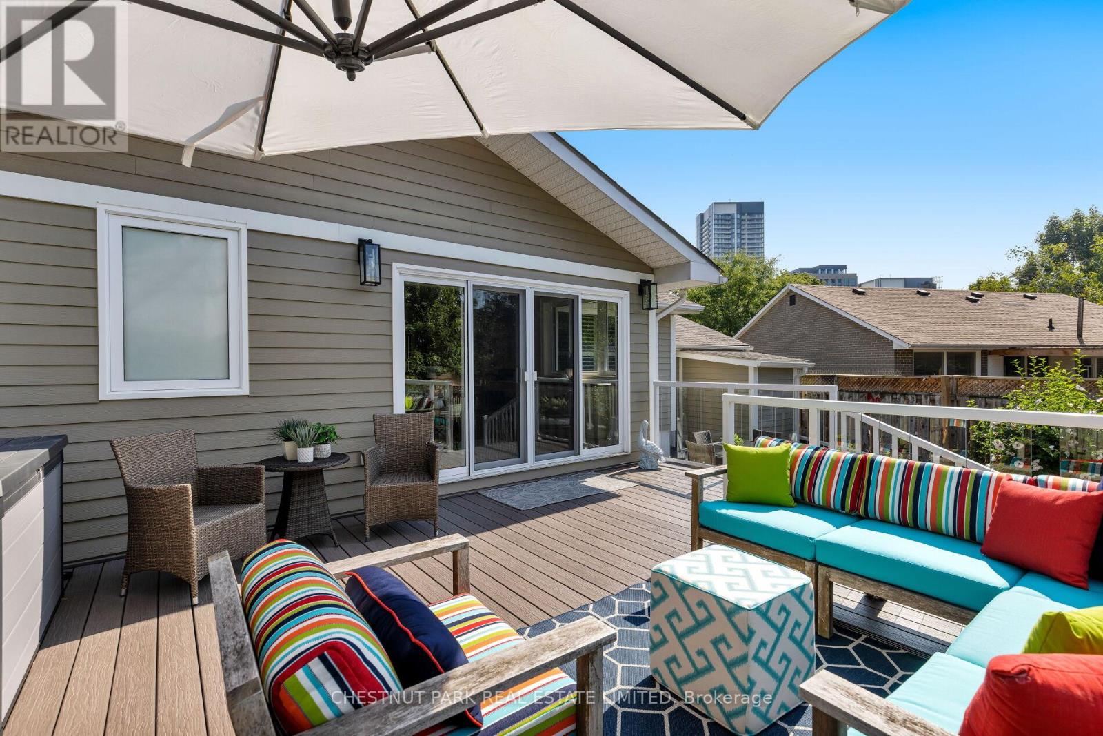 Photo 21 of 75 Paperbirch Drive, Toronto ON