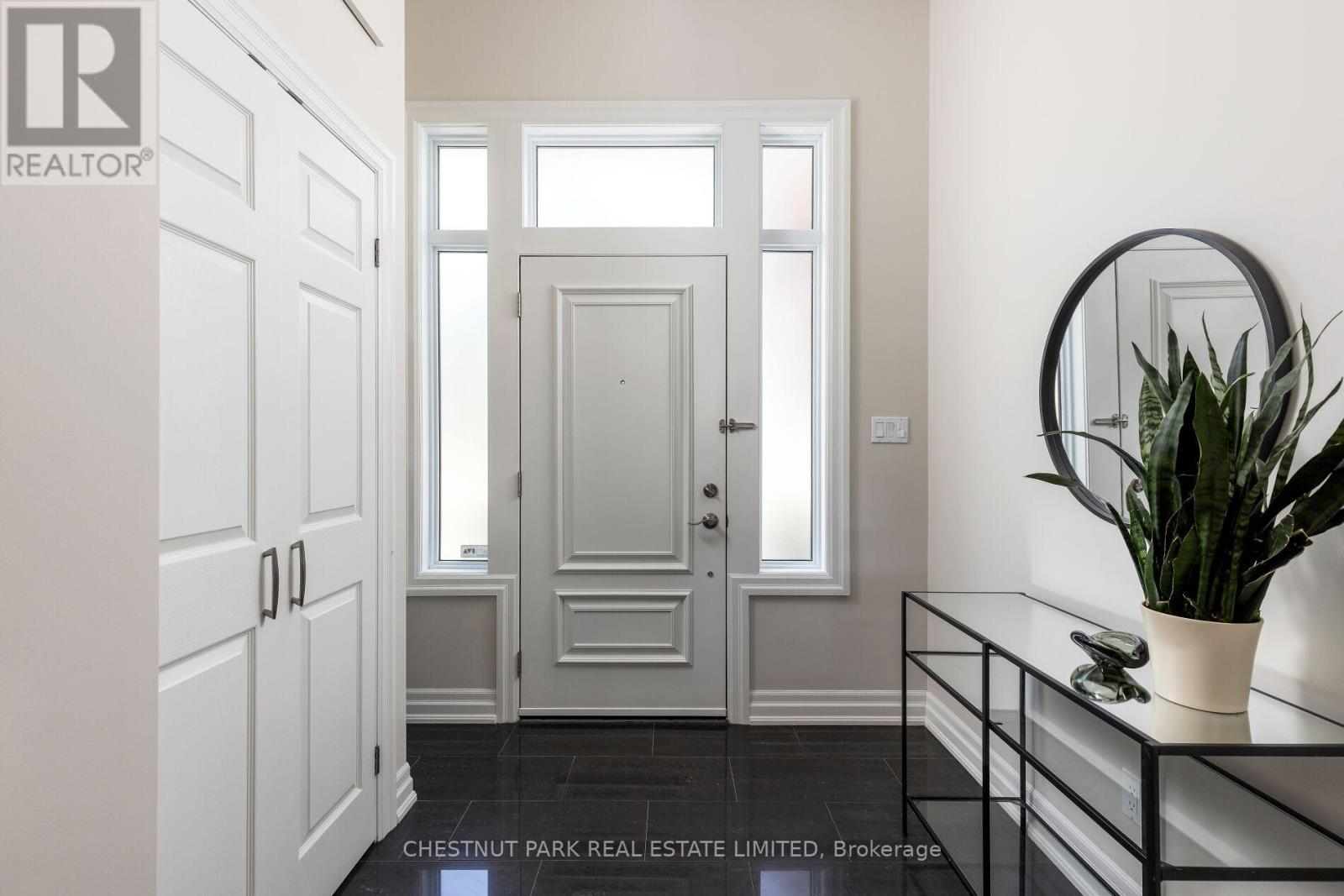 Photo 4 of 75 Paperbirch Drive, Toronto ON