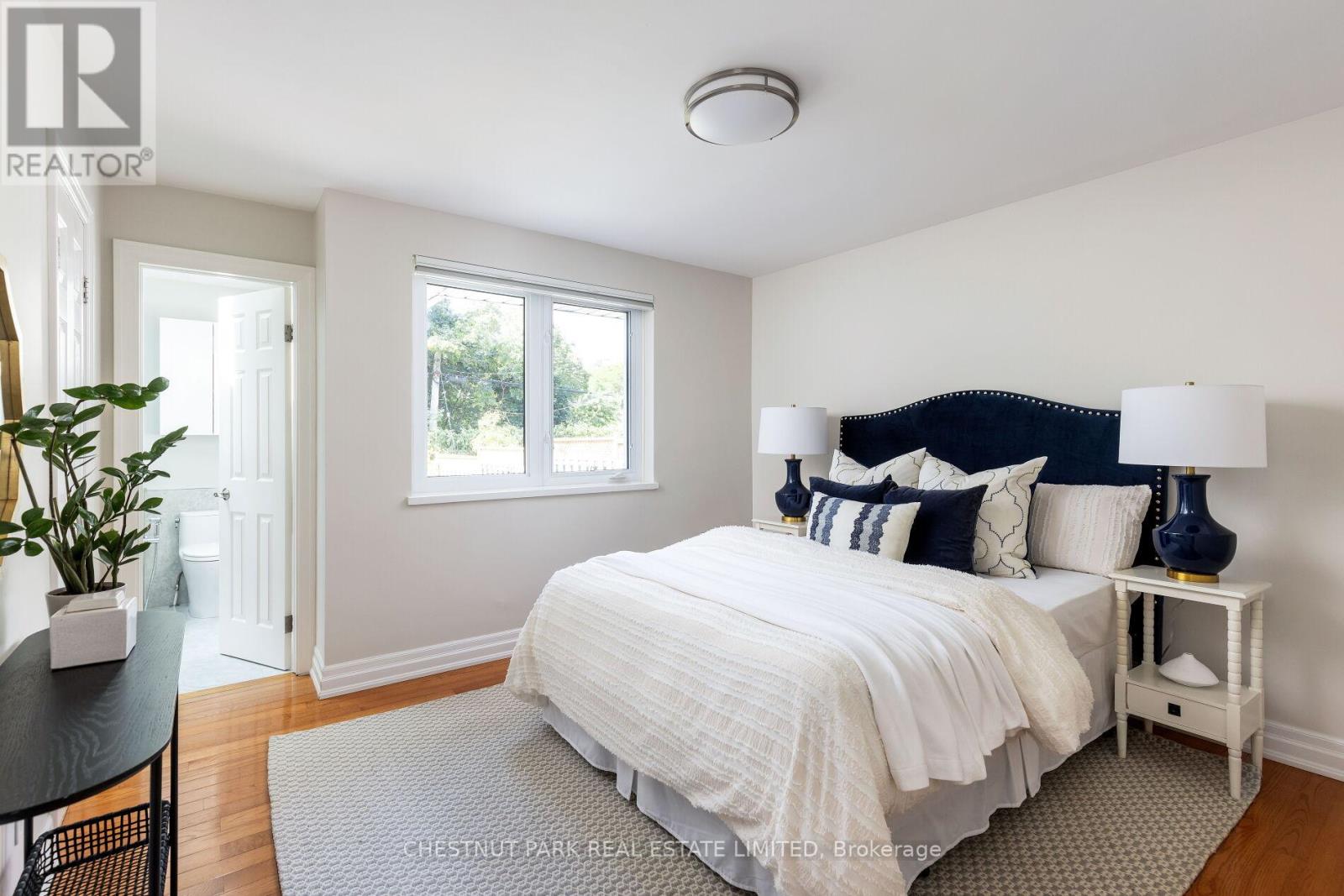 Photo 16 of 75 Paperbirch Drive, Toronto ON