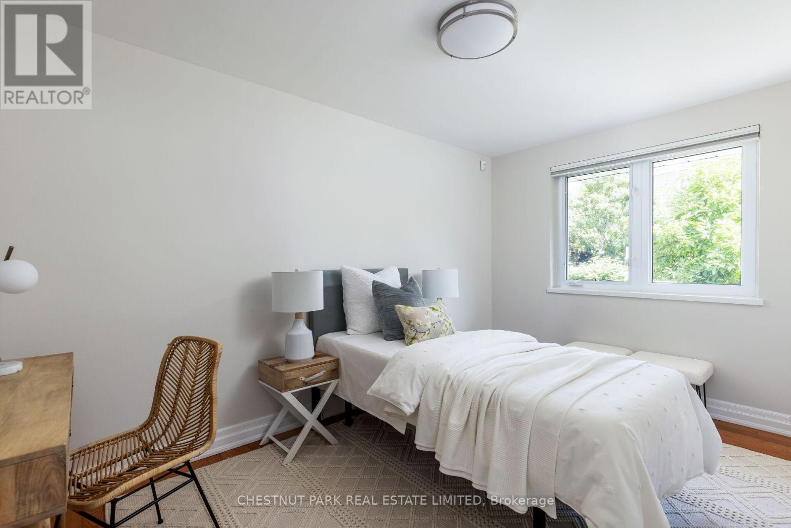 Photo 31 of 75 Paperbirch Drive, Toronto ON