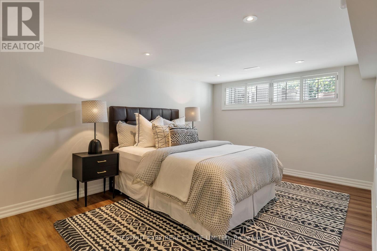 Photo 8 of 75 Paperbirch Drive, Toronto ON