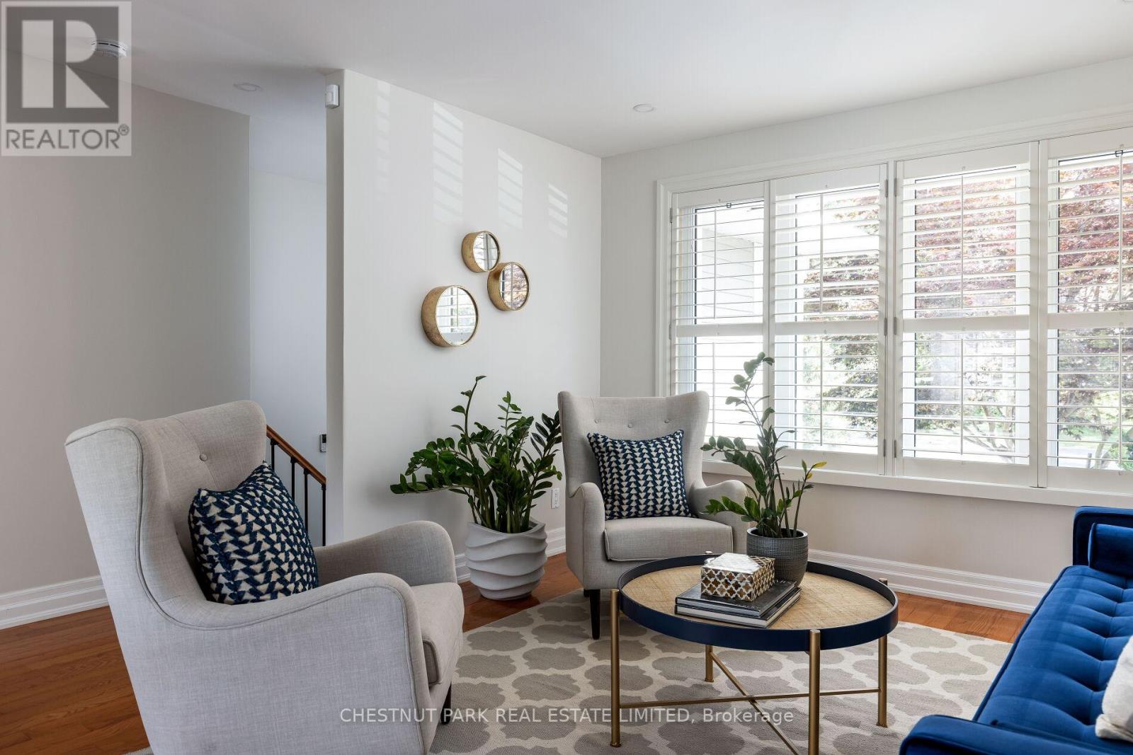 Photo 2 of 75 Paperbirch Drive, Toronto ON