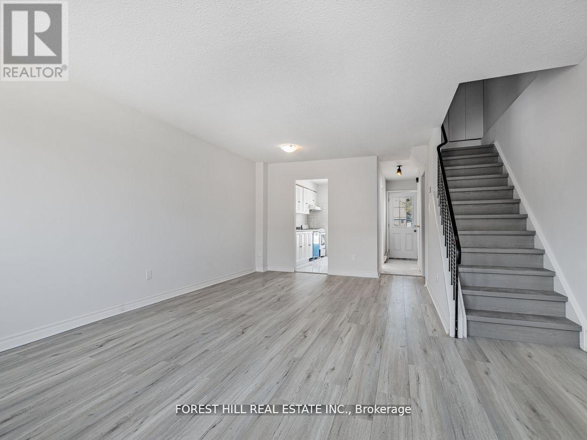 Photo 2 of 53 Woody Vine Way, Toronto ON
