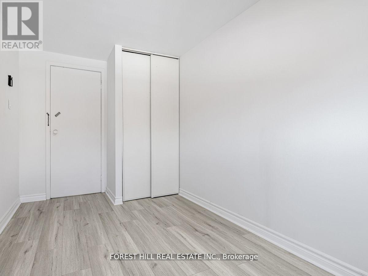 Photo 8 of 53 Woody Vine Way, Toronto ON