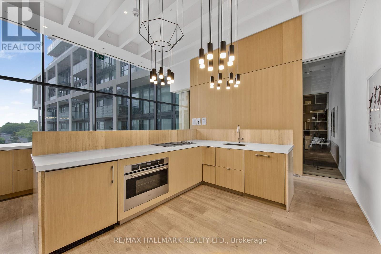 Photo 24 of 807 5 Soudan Avenue, Toronto ON