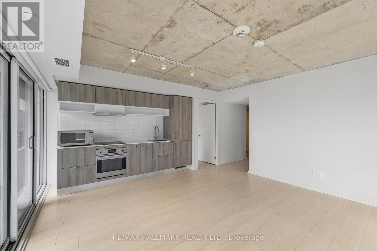 Photo 37 of 807 5 Soudan Avenue, Toronto ON