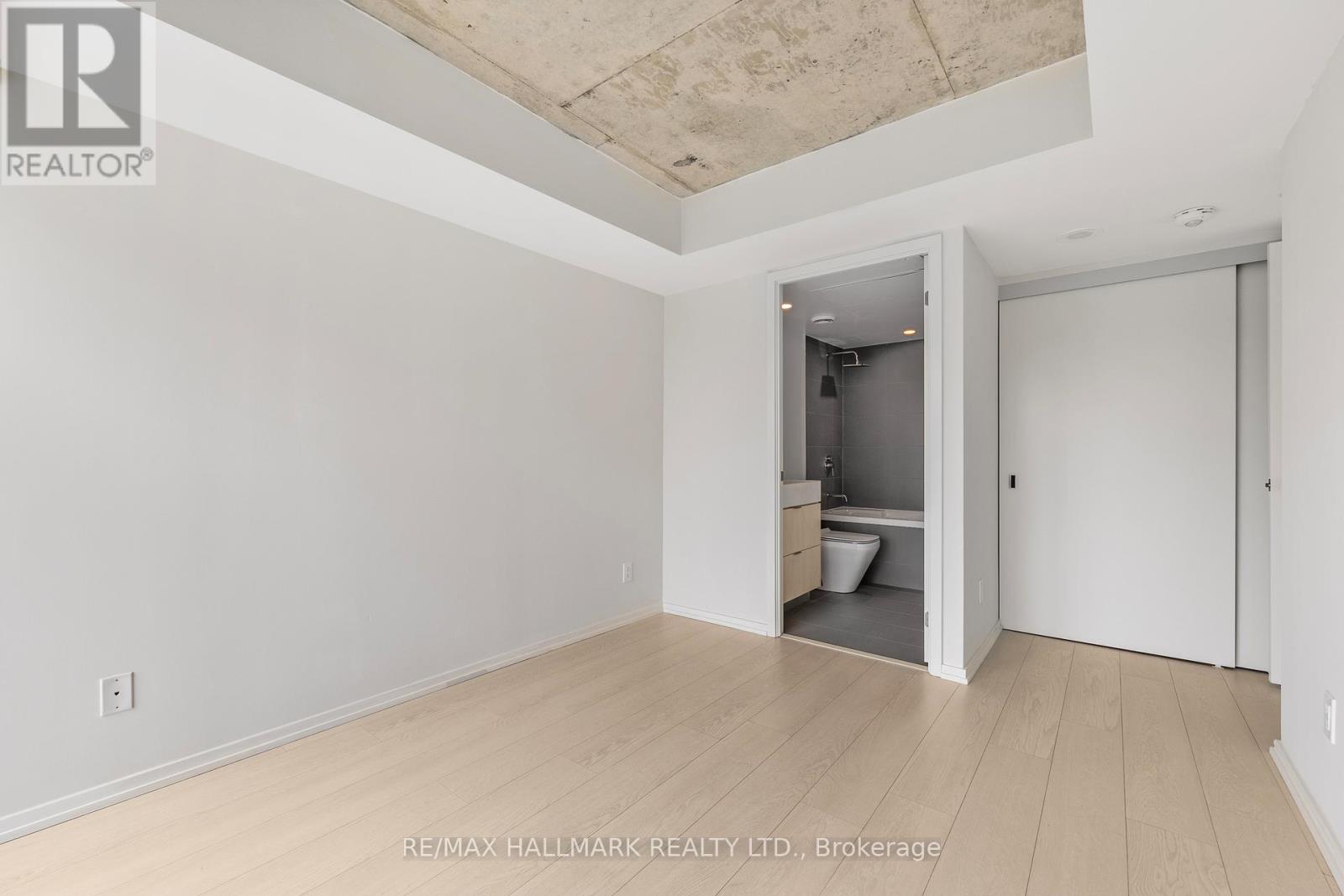 Photo 40 of 807 5 Soudan Avenue, Toronto ON