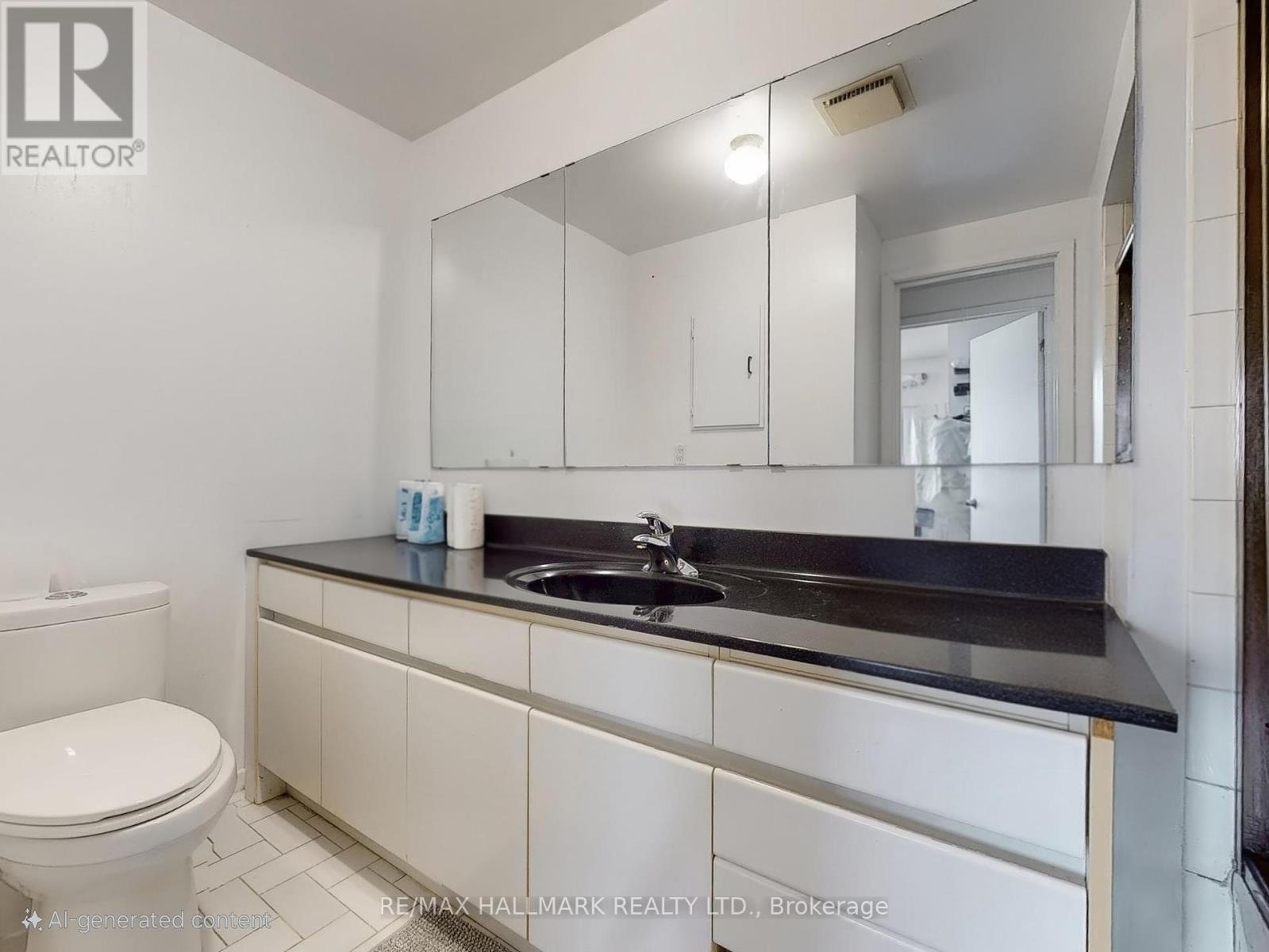 Photo 4 of 94 Scunthrope Road, Toronto ON