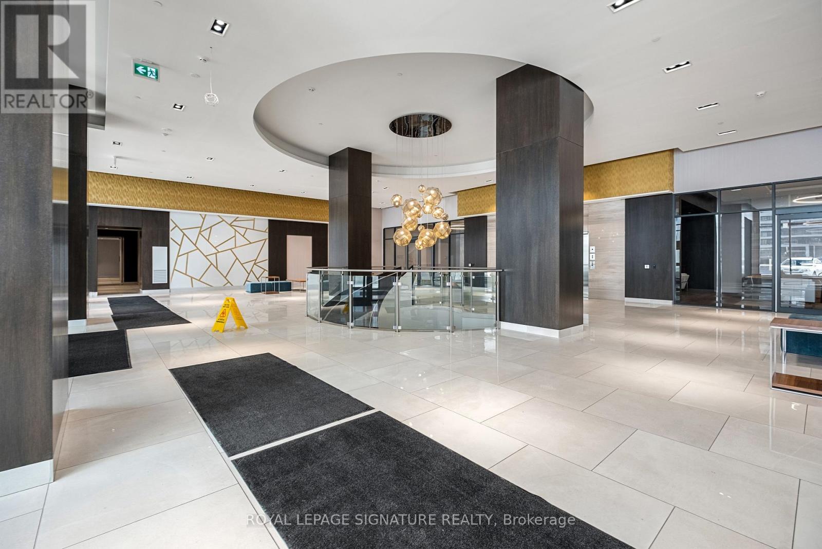 Photo 18 of 602 9000 Jane Street, Vaughan ON