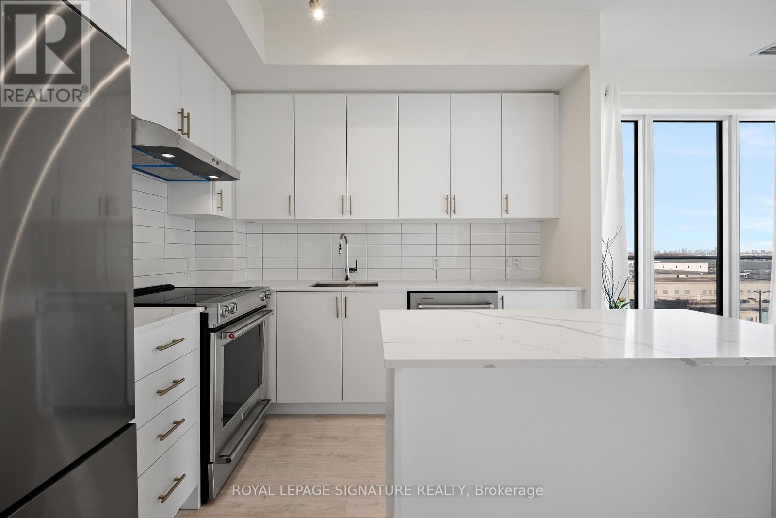 Photo 20 of 602 9000 Jane Street, Vaughan ON