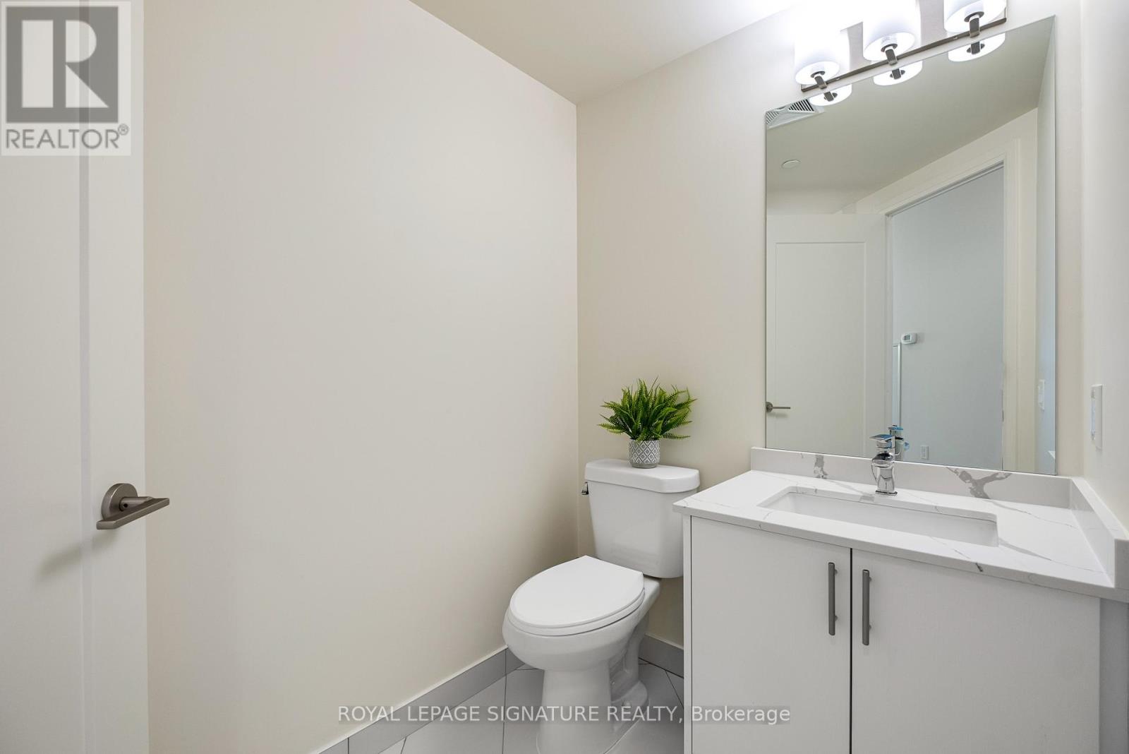 Photo 11 of 602 9000 Jane Street, Vaughan ON