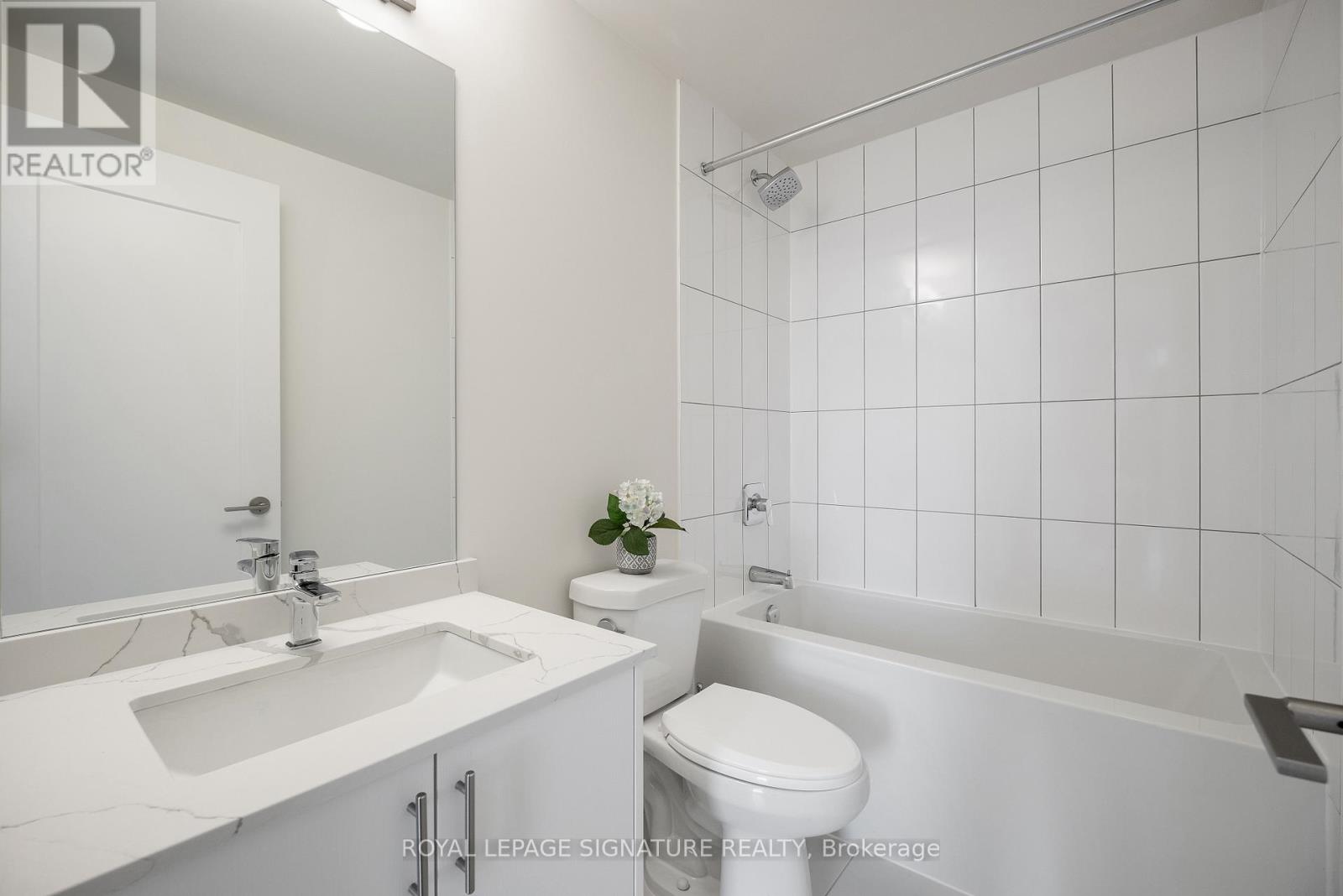 Photo 6 of 602 9000 Jane Street, Vaughan ON