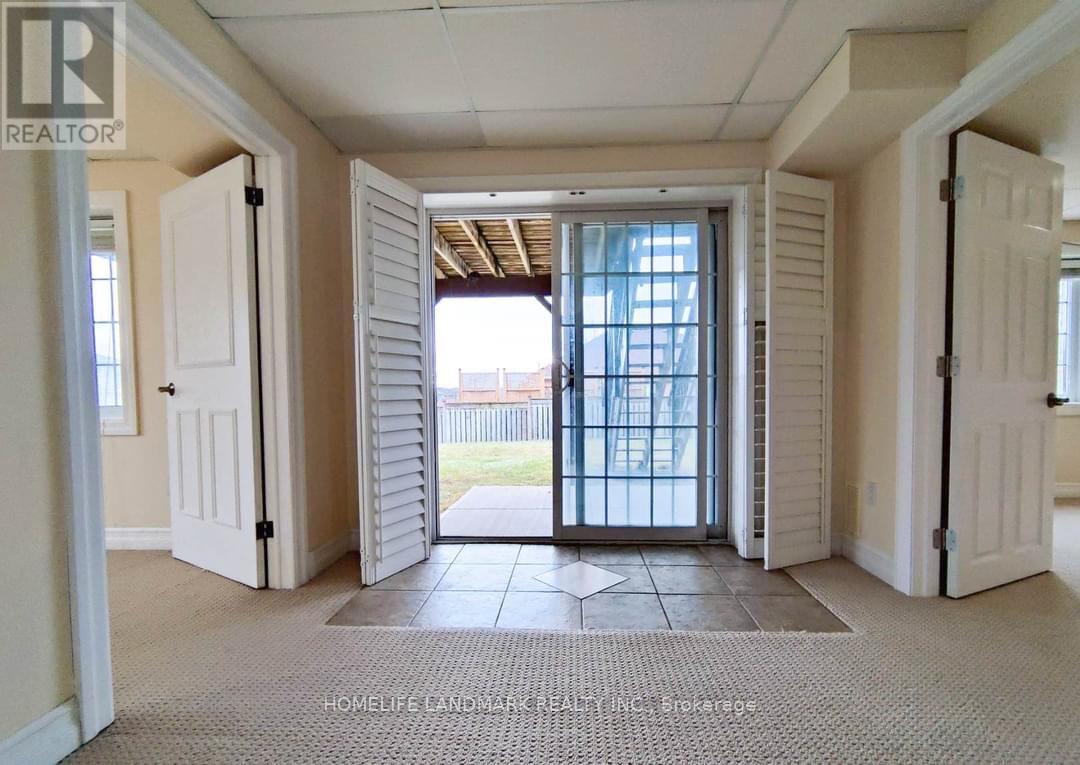Photo 5 of Bsmt 116 Metcalfe Drive, Bradford West Gwillimbury ON