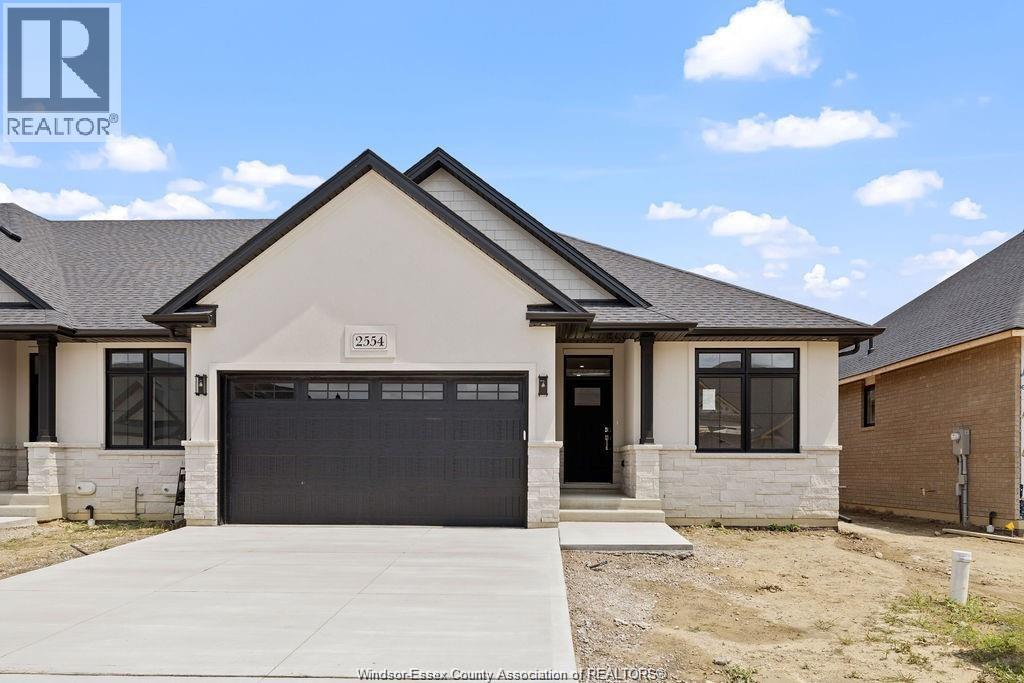 Photo 3 of 2575 Barkley Avenue, Windsor ON