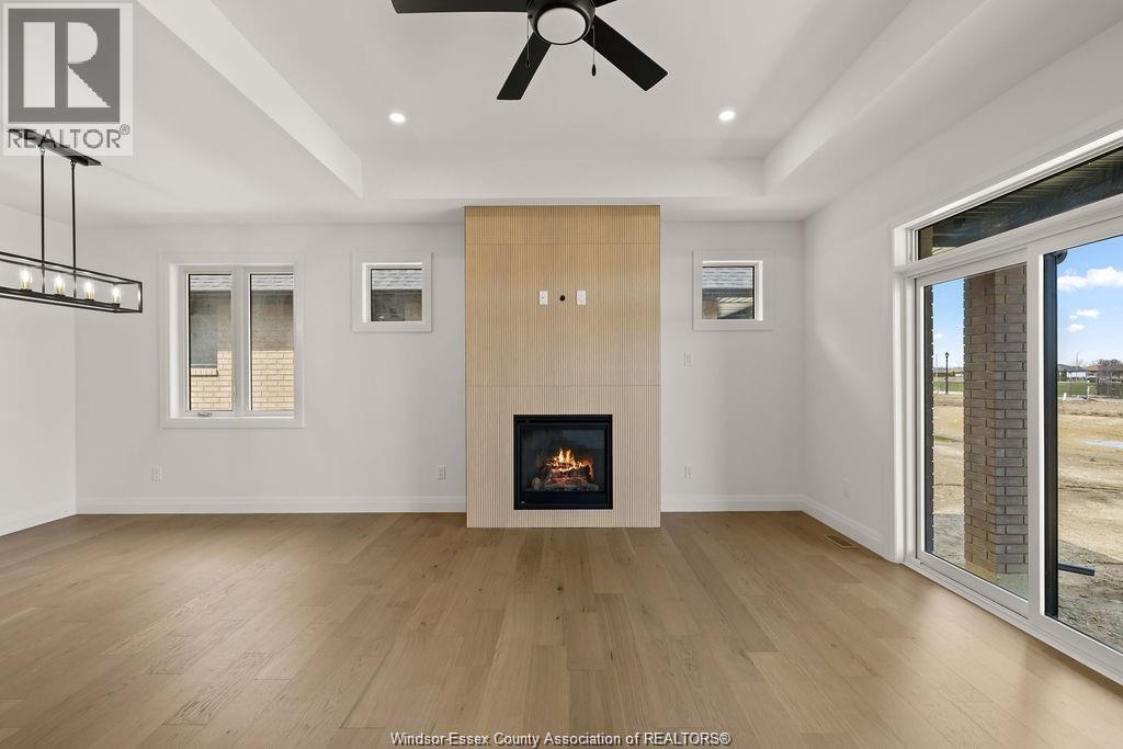Photo 18 of 2575 Barkley Avenue, Windsor ON