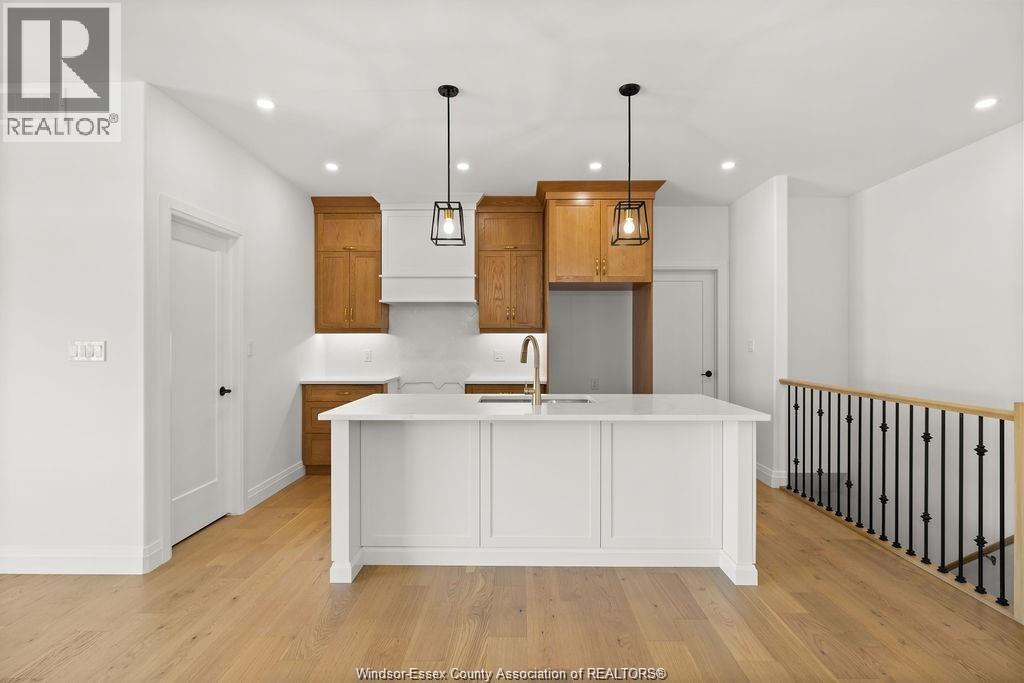 Photo 6 of 2575 Barkley Avenue, Windsor ON