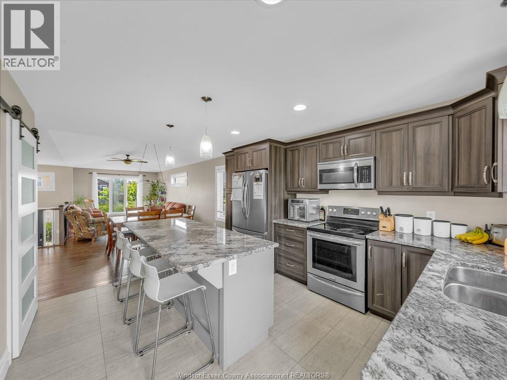 Photo 42 of 404 Brown, Amherstburg ON