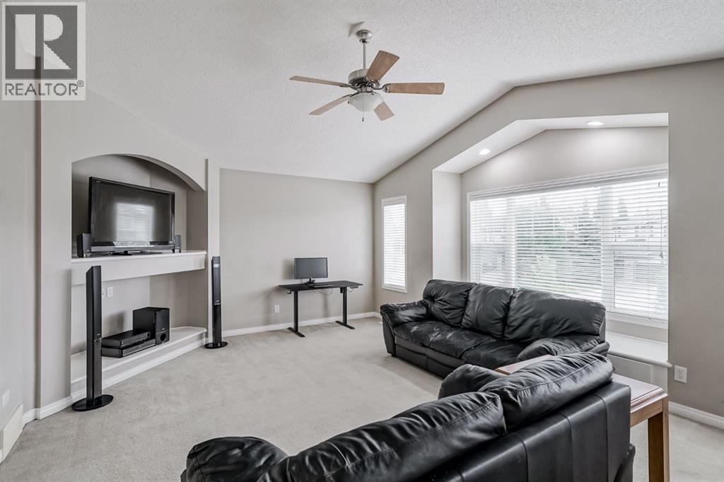 Single Family House for Sale in  Chaparral Drive SE Chaparral Calgary 