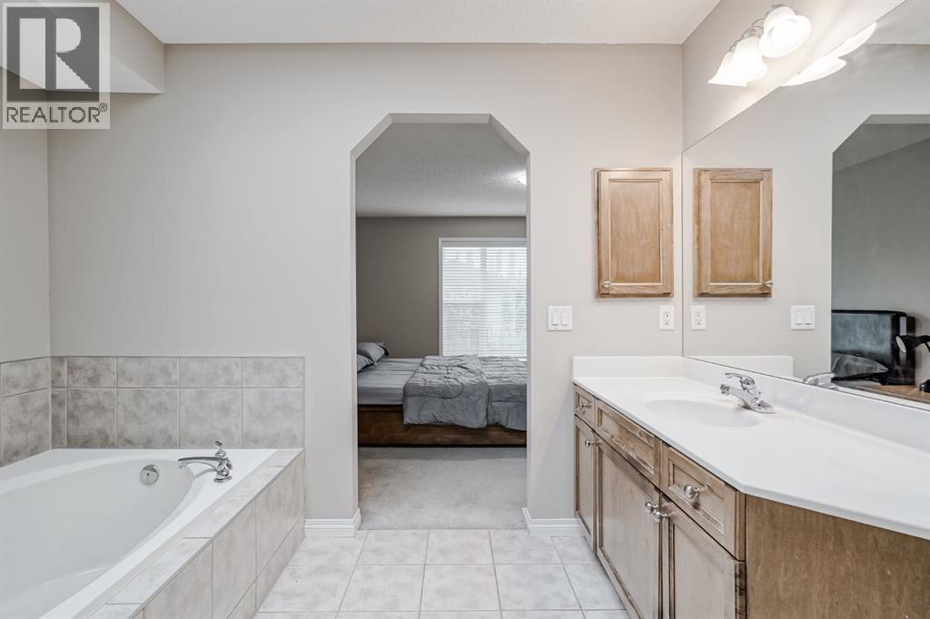 Single Family House for Sale in  Chaparral Drive SE Chaparral Calgary 