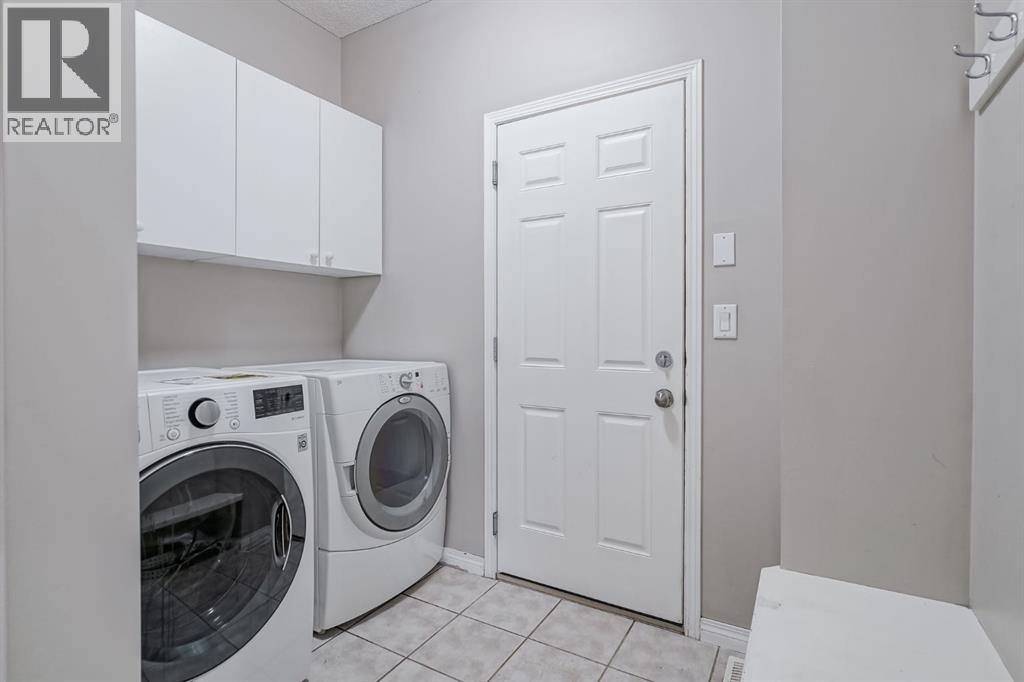 Single Family House for Sale in  Chaparral Drive SE Chaparral Calgary 