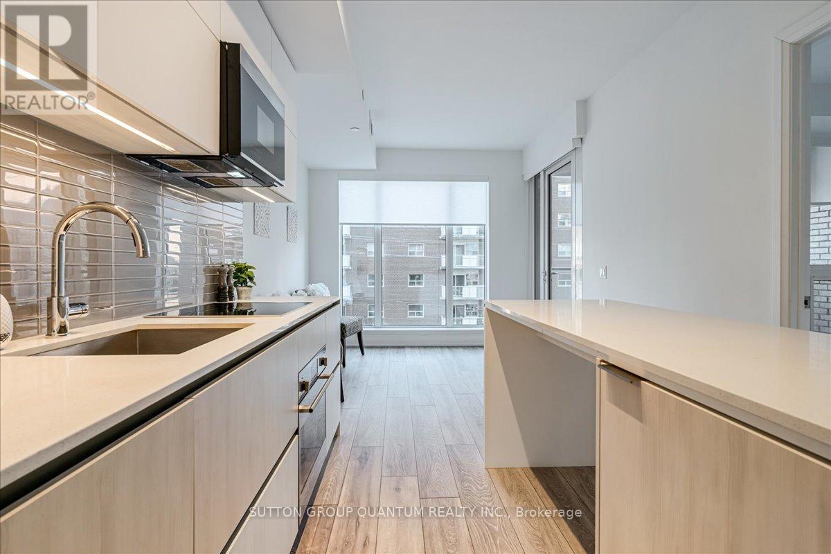 Photo 7 of 315 21 Park Street E, Mississauga ON