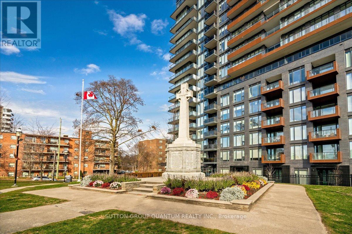 Photo 19 of 315 21 Park Street E, Mississauga ON