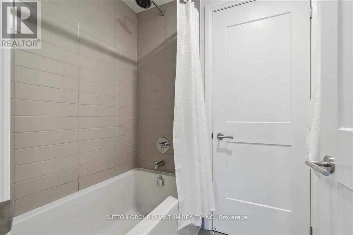 Photo 49 of 315 21 Park Street E, Mississauga ON