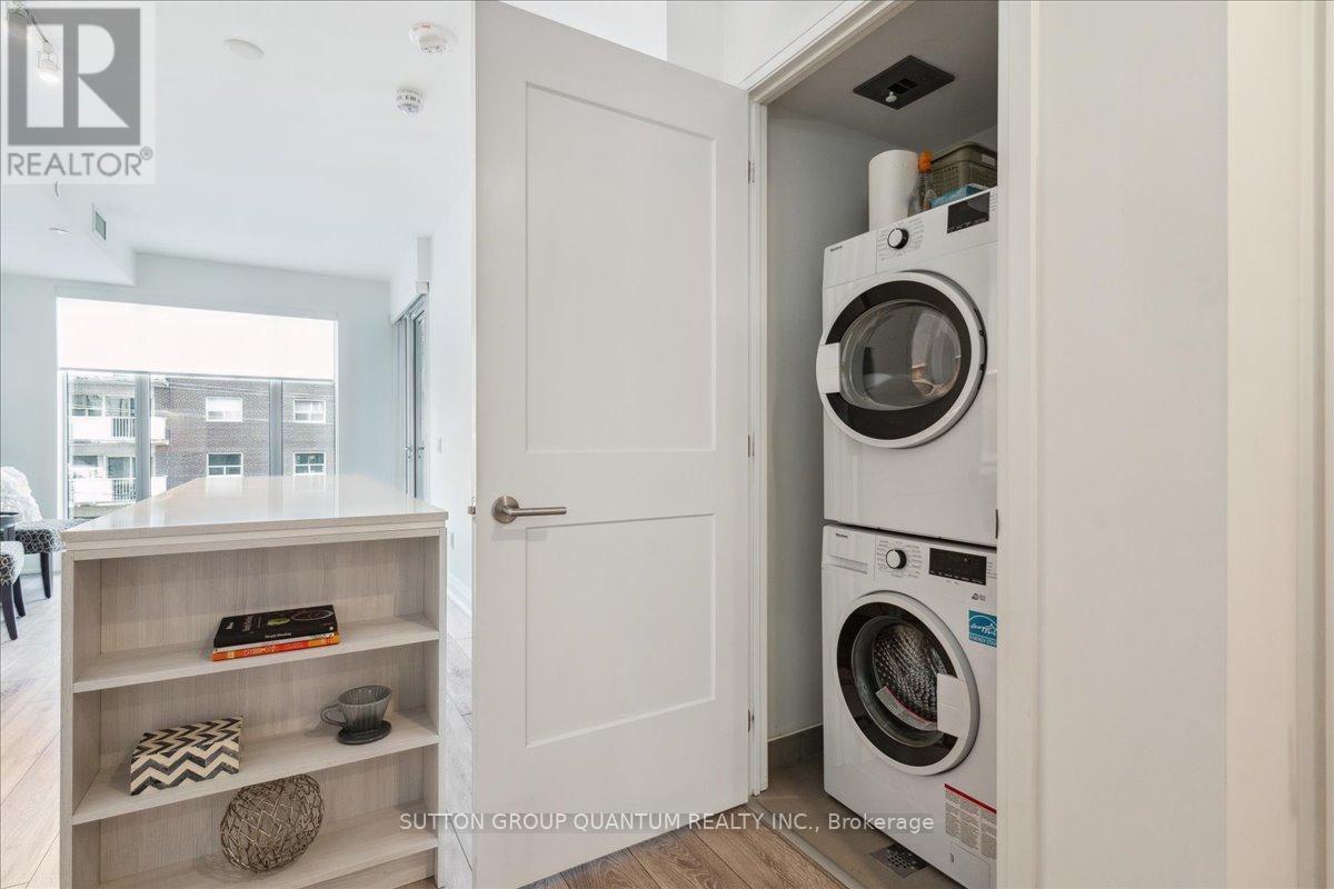 Photo 9 of 315 21 Park Street E, Mississauga ON