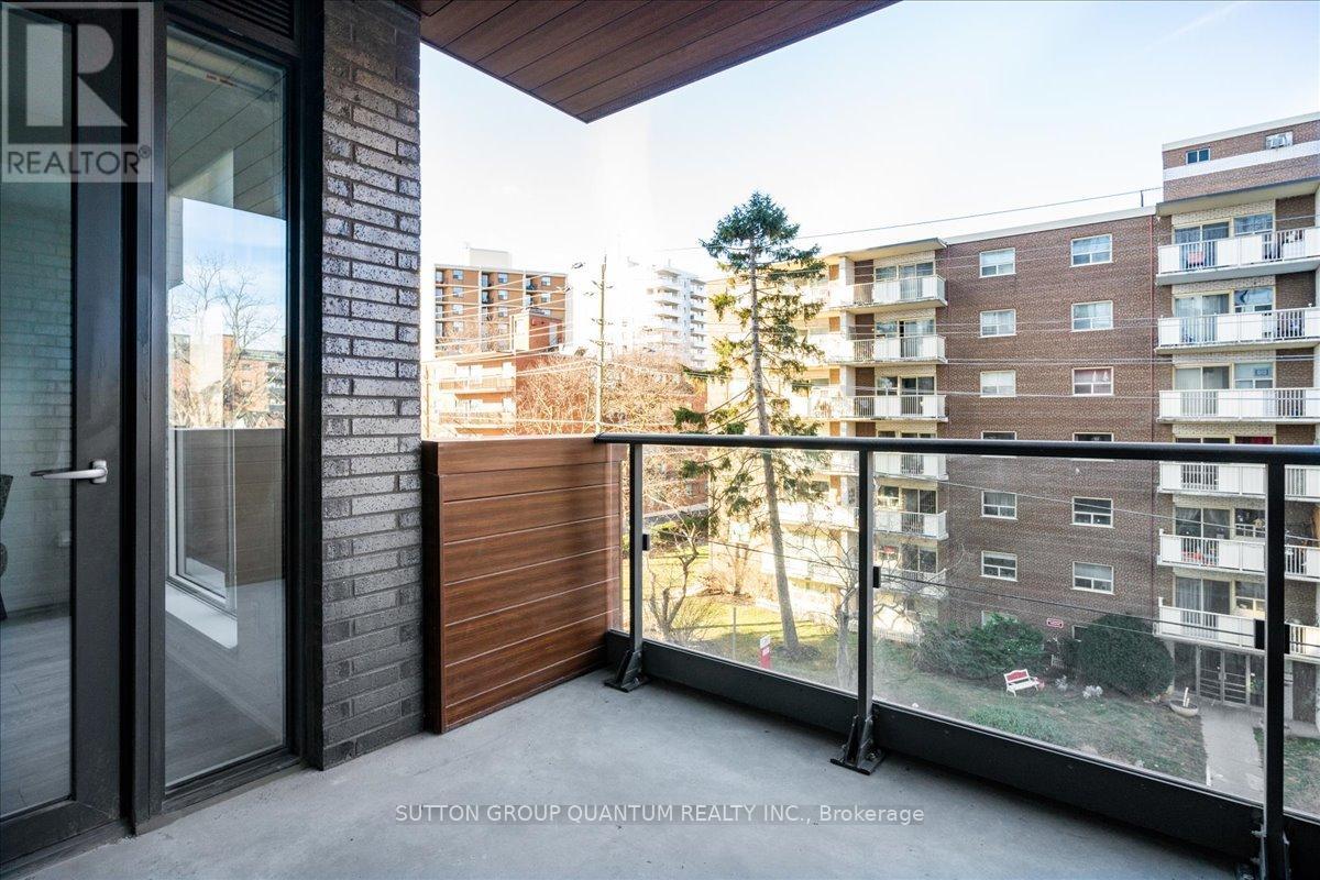 Photo 6 of 315 21 Park Street E, Mississauga ON