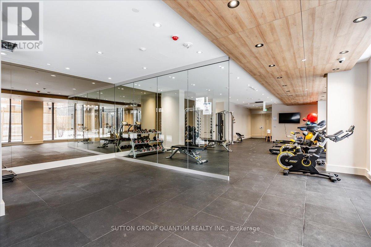 Photo 5 of 315 21 Park Street E, Mississauga ON
