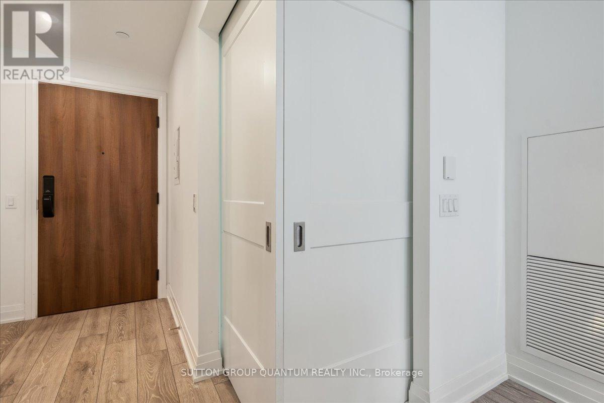 Photo 25 of 315 21 Park Street E, Mississauga ON