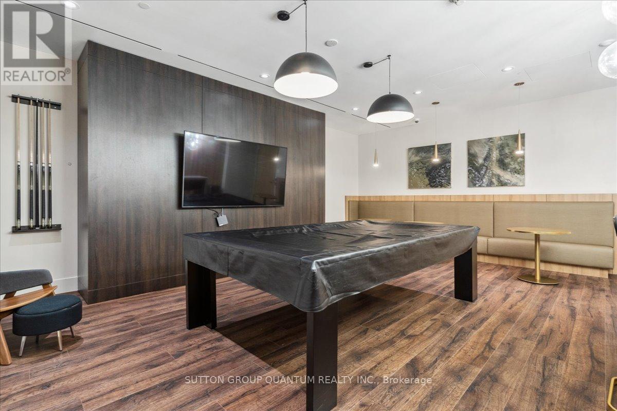 Photo 11 of 315 21 Park Street E, Mississauga ON