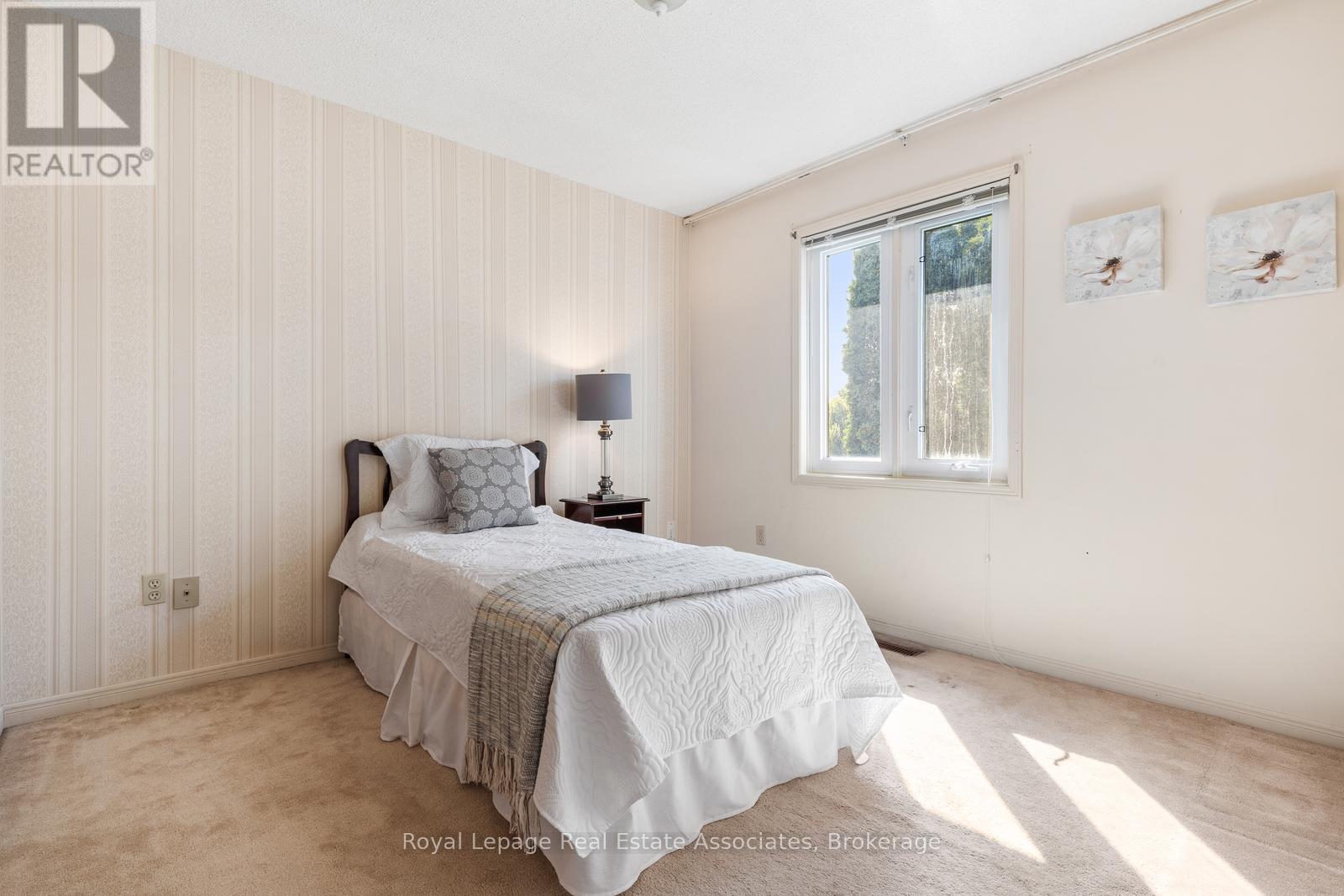 Photo 25 of 4424 Treetop Court, Mississauga ON