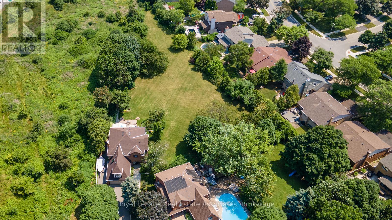 Photo 36 of 4424 Treetop Court, Mississauga ON