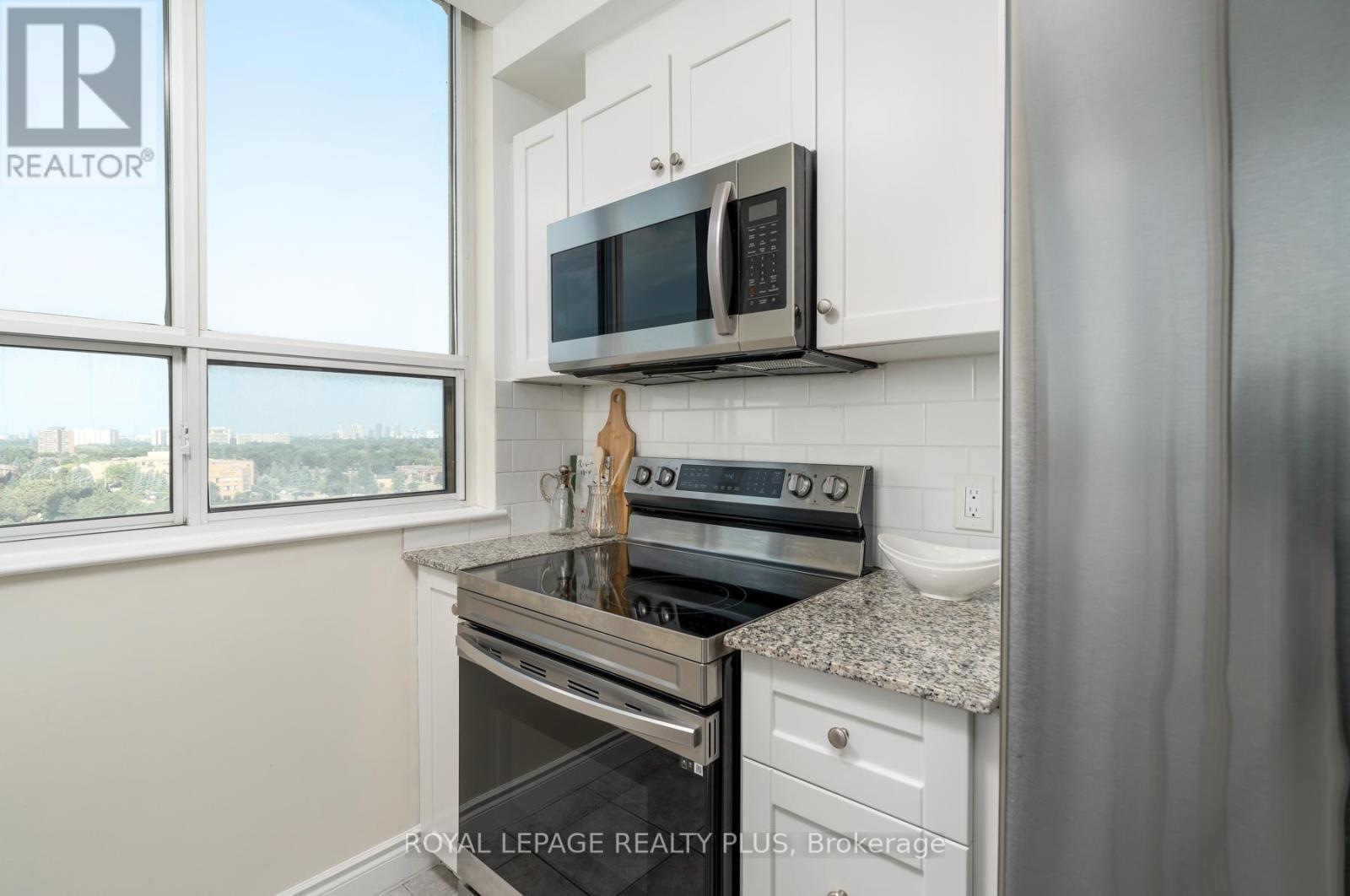 Photo 2 of 903 1359 Rathburn Road E, Mississauga ON