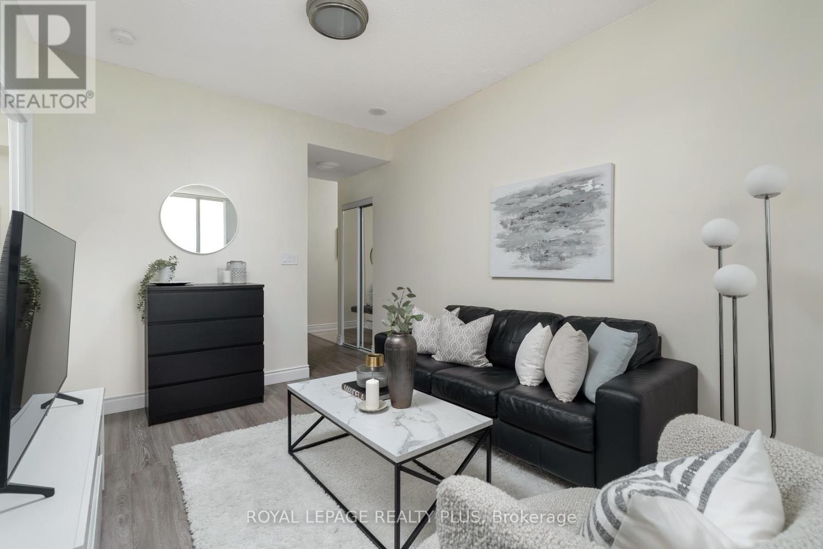 Photo 6 of 903 1359 Rathburn Road E, Mississauga ON