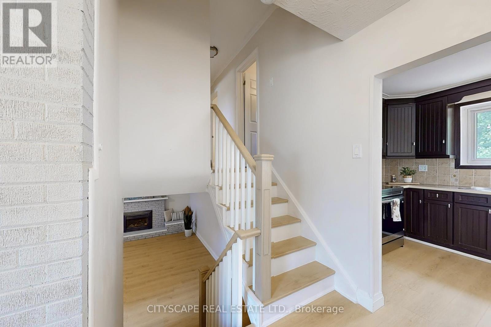 Photo 11 of 188 Foxbar Road, Burlington ON
