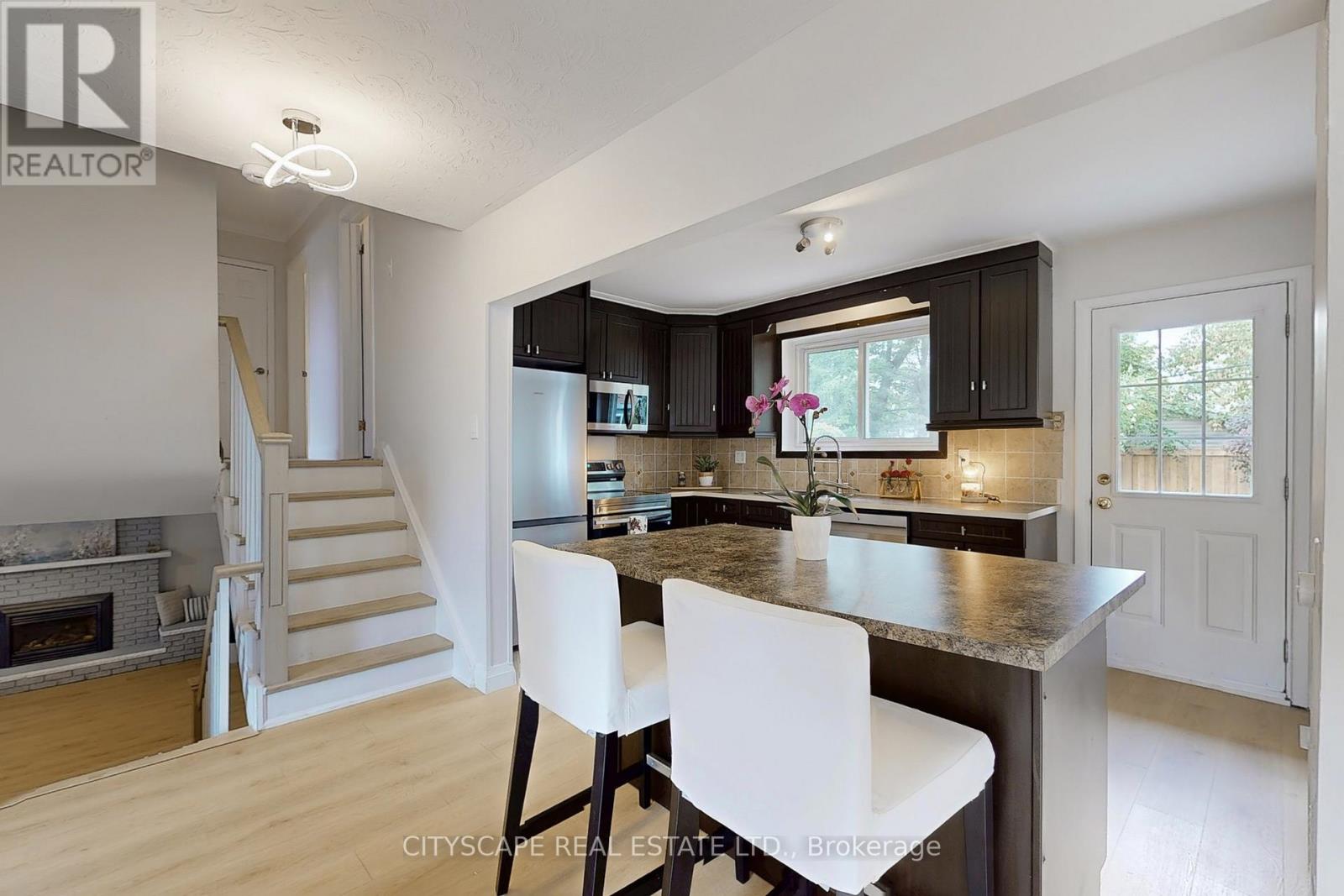 Photo 12 of 188 Foxbar Road, Burlington ON