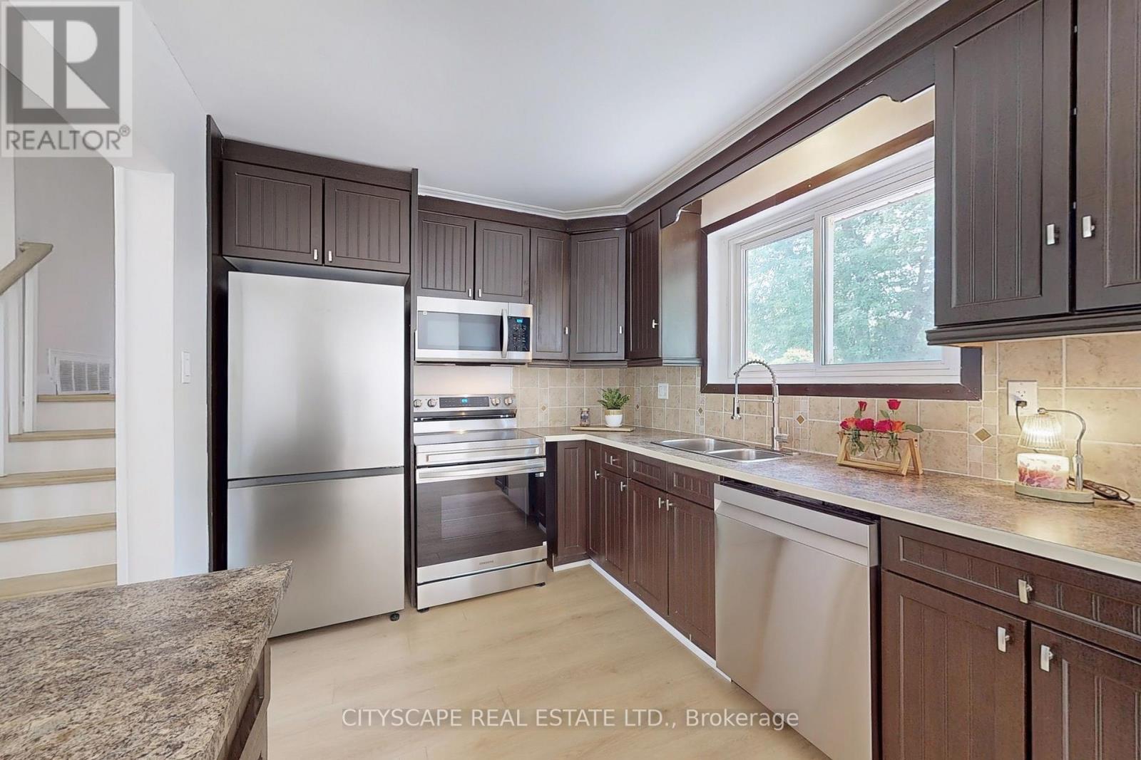 Photo 14 of 188 Foxbar Road, Burlington ON